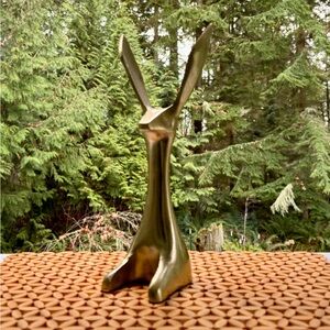 💖 LIKE NEW RABBIT ACCENT PIECE